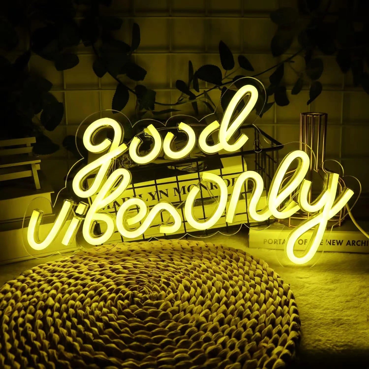 Cachito 'Good Vibes Only' LED Neon Sign - Pink USB-Operated Adjustable Brightness Neon Light for Diverse Occasions